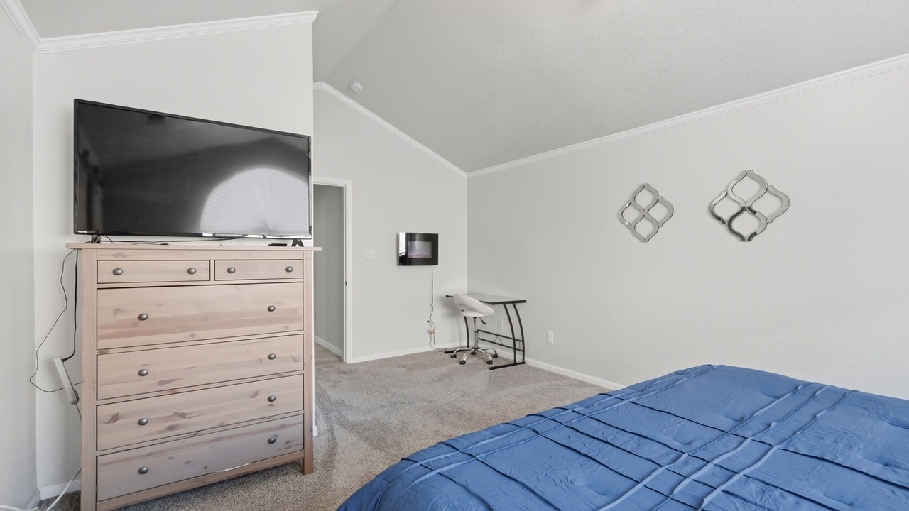 Photo of Bedroom in Westgate Heights