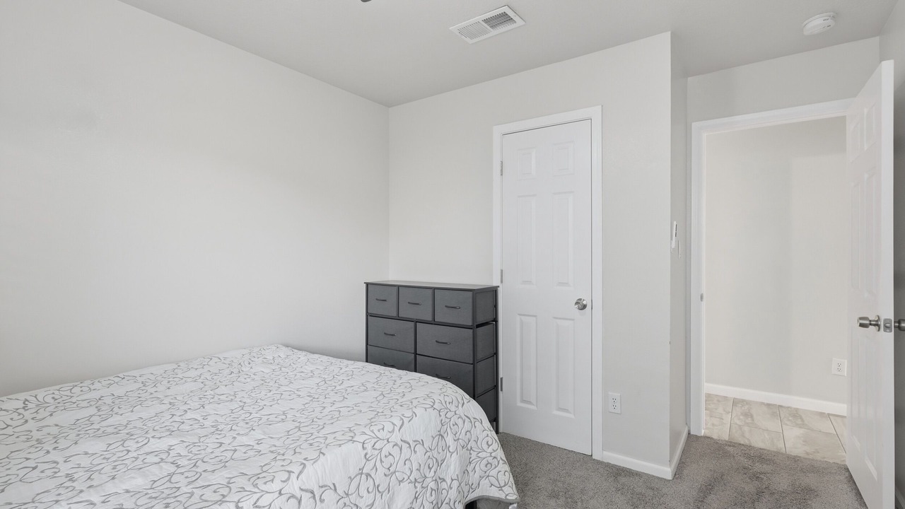 Photo of Bedroom in Westgate Heights