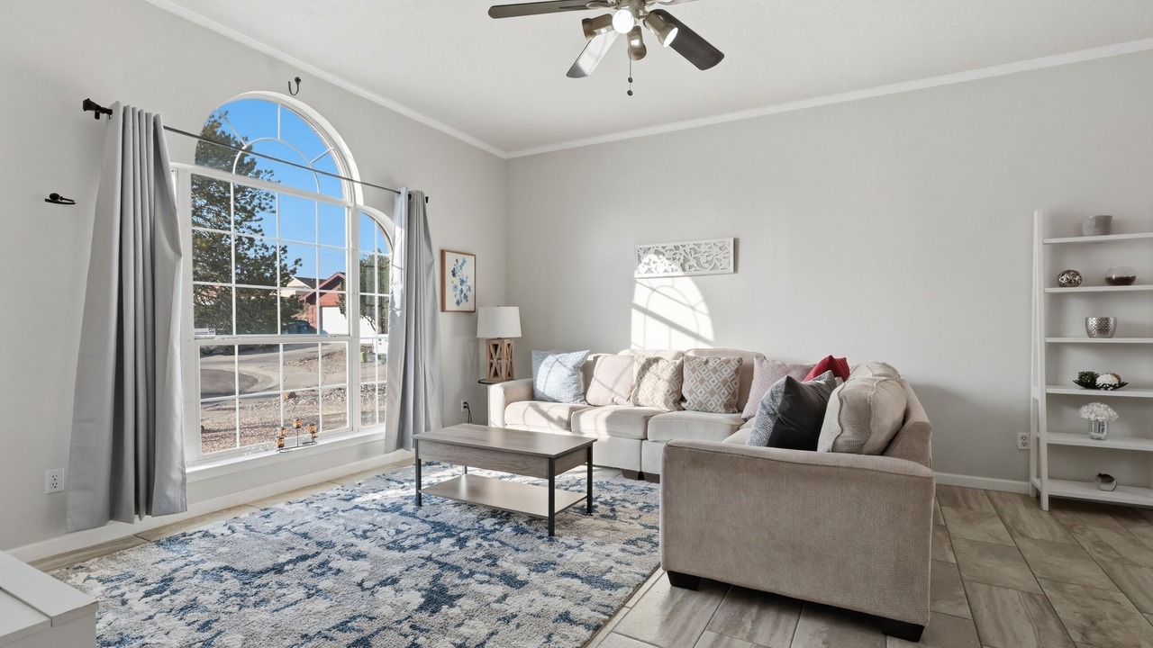 Photo of Livingroom in Westgate Heights