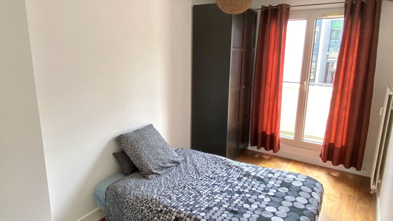 Photo of Bedroom in 19th Arrondissement