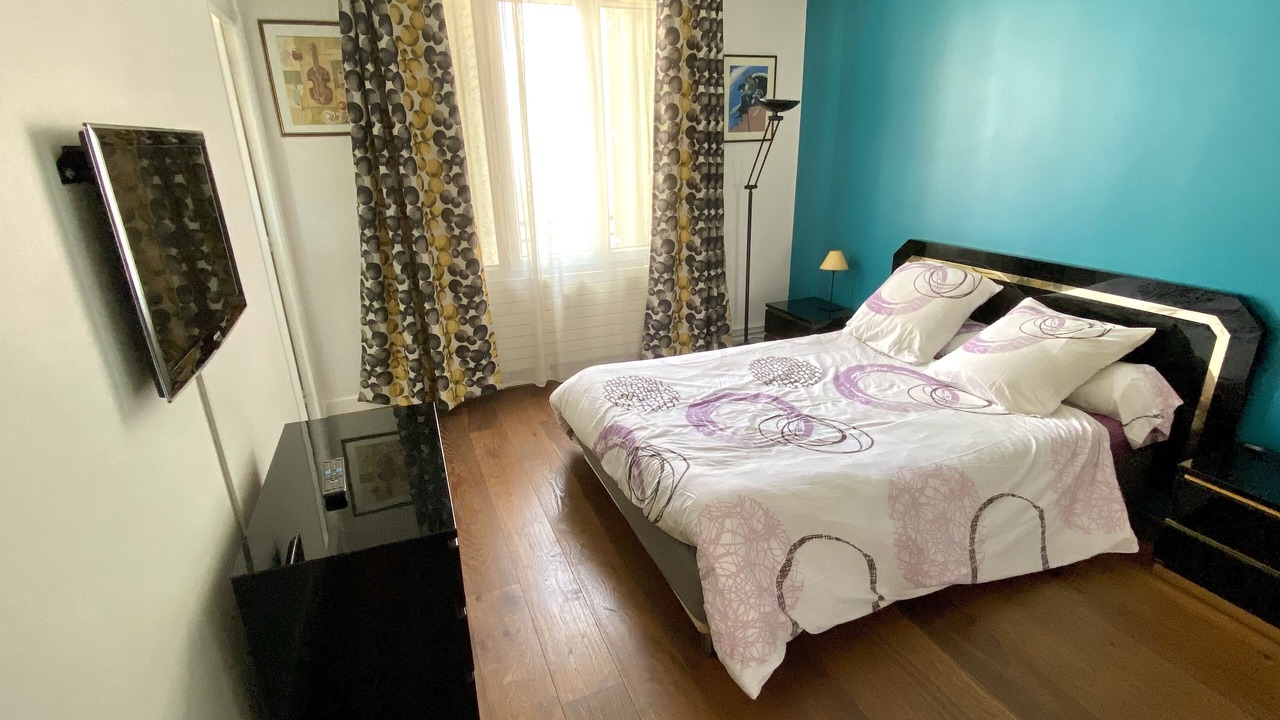 Photo of Bedroom in 19th Arrondissement