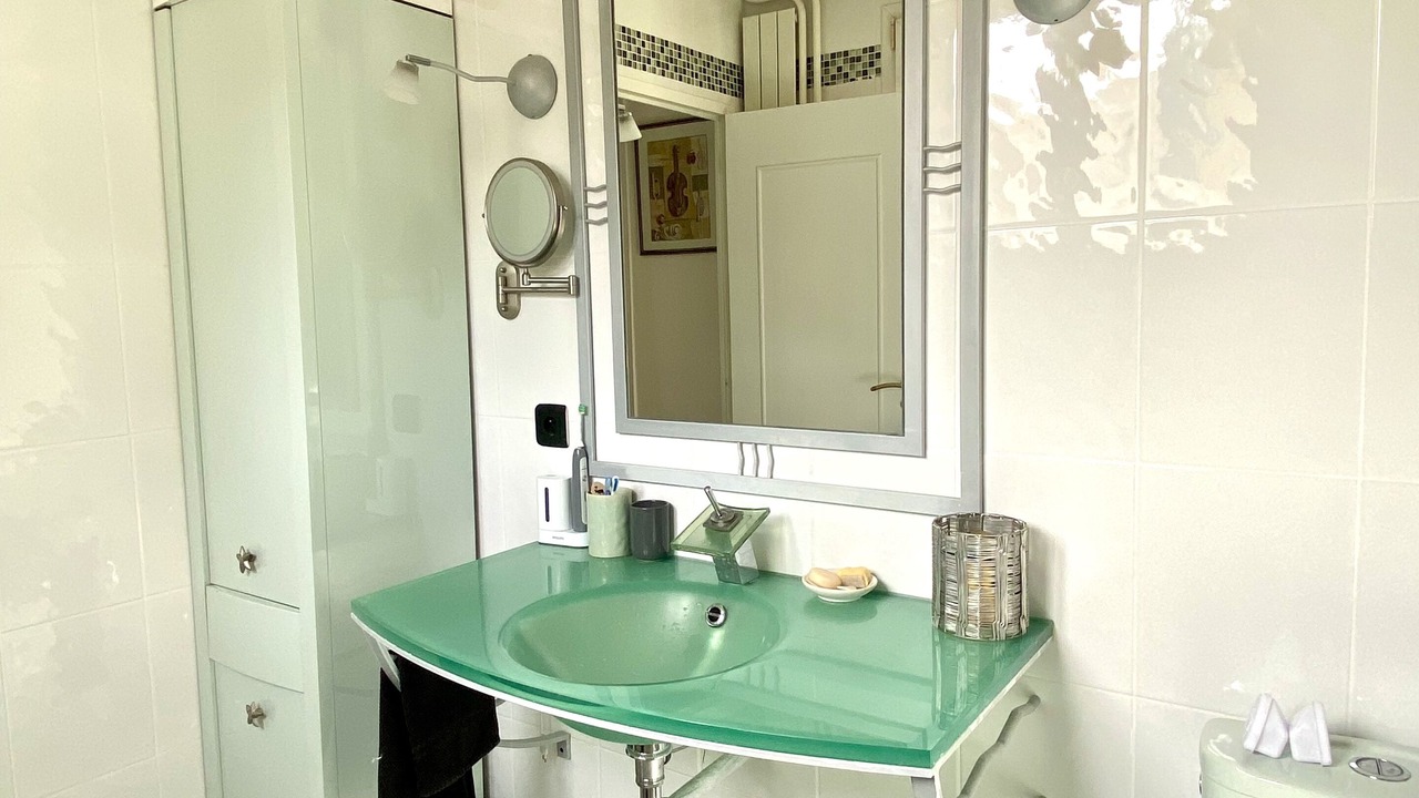 Photo of Bathroom in 19th Arrondissement