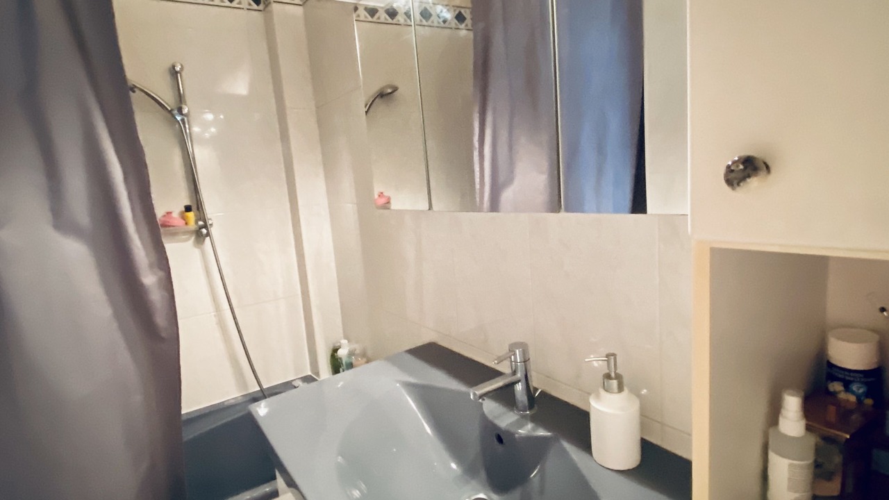 Photo of Bathroom in 19th Arrondissement