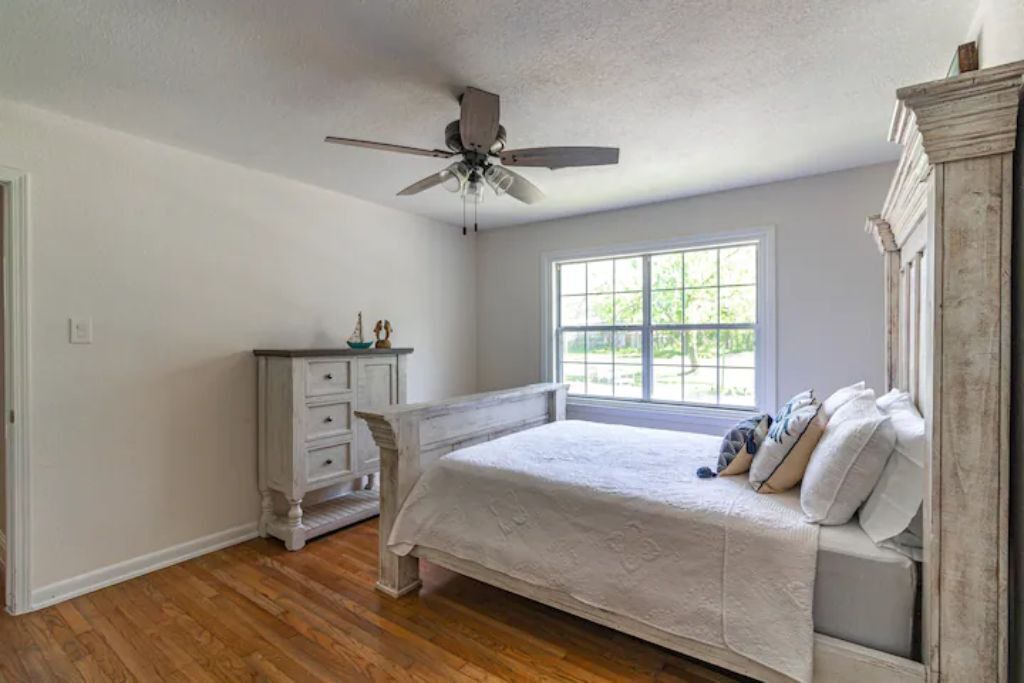 Photo of Bedroom in Pasadena