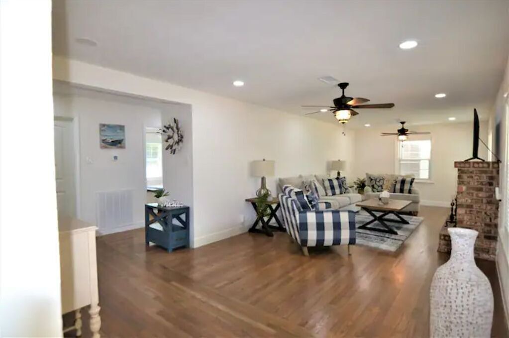 Photo of Livingroom in Pasadena