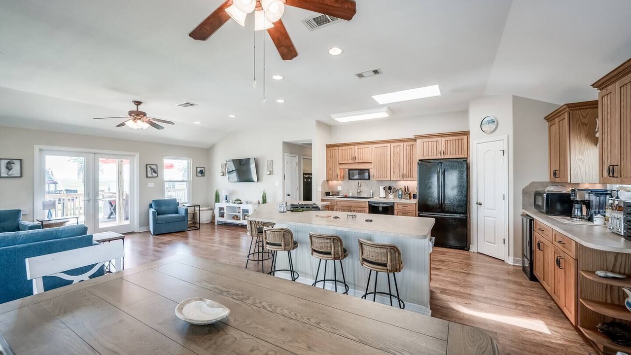 Photo of Kitchen in Jamaica Beach