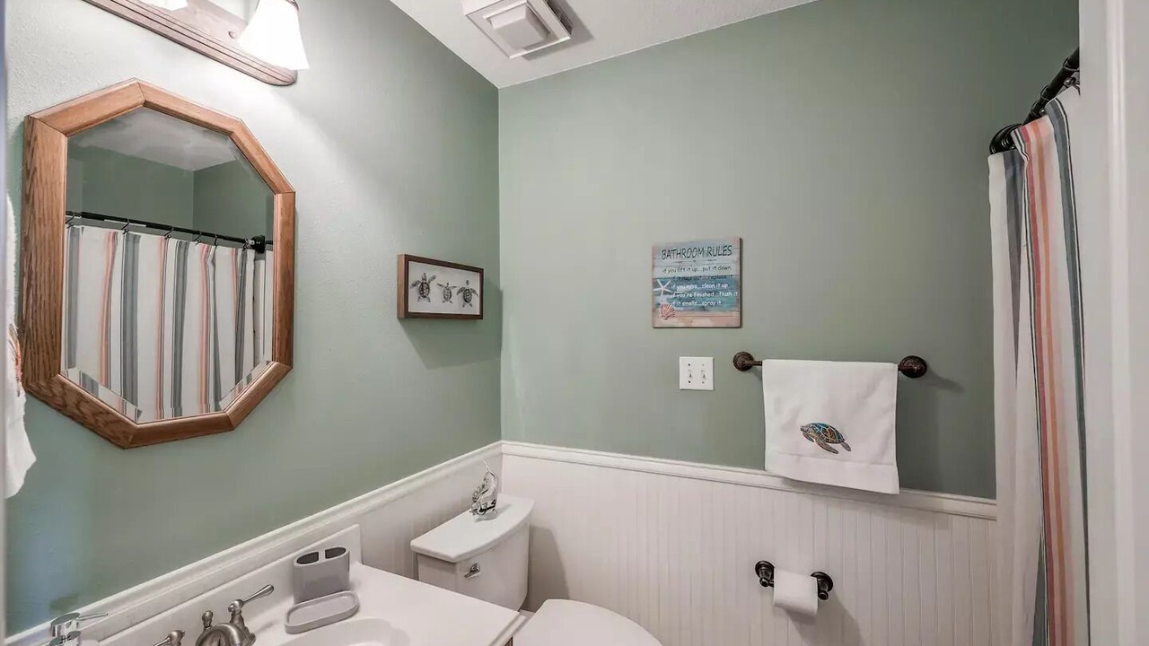 Photo of Bathroom in Jamaica Beach
