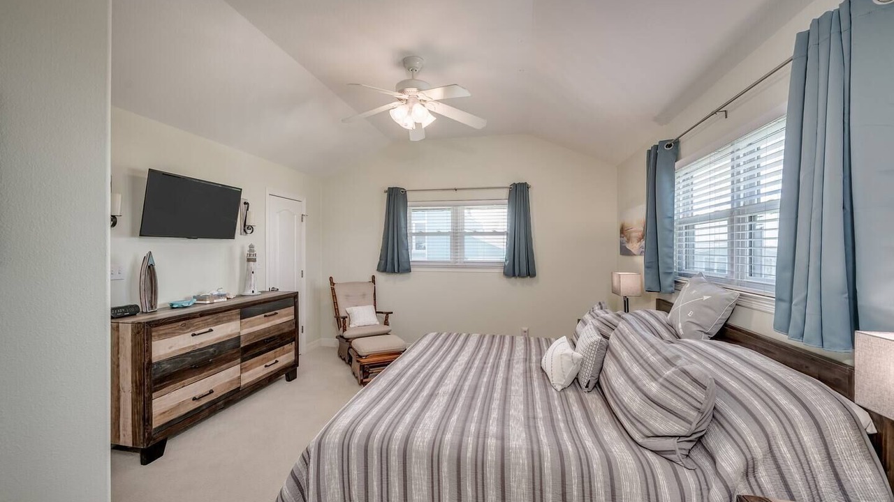 Photo of Bedroom in Jamaica Beach