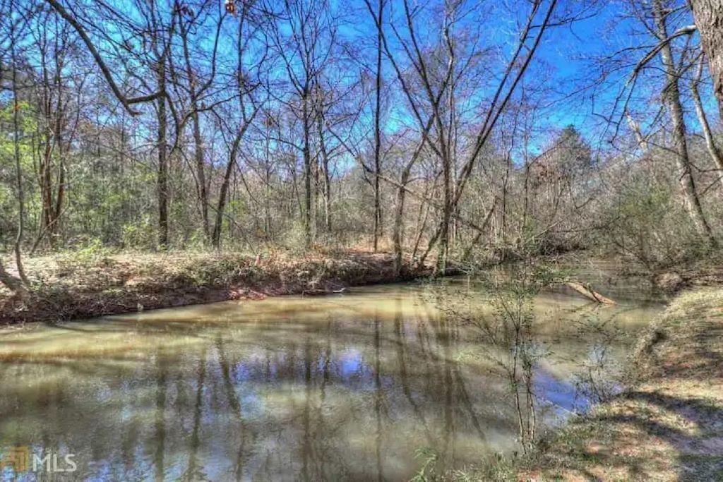 Photo of Others in Stockbridge