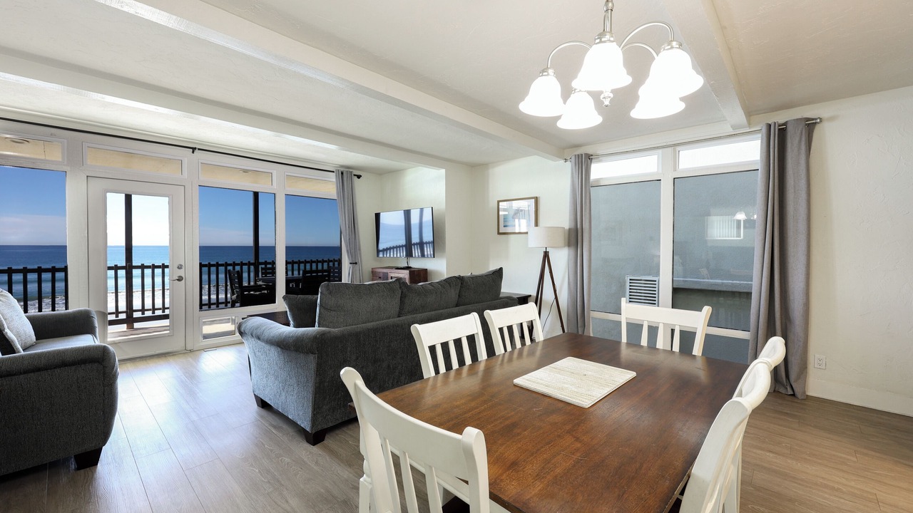 Photo of Livingroom in South Oceanside