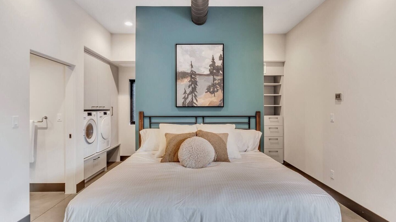 Photo of Others in Star