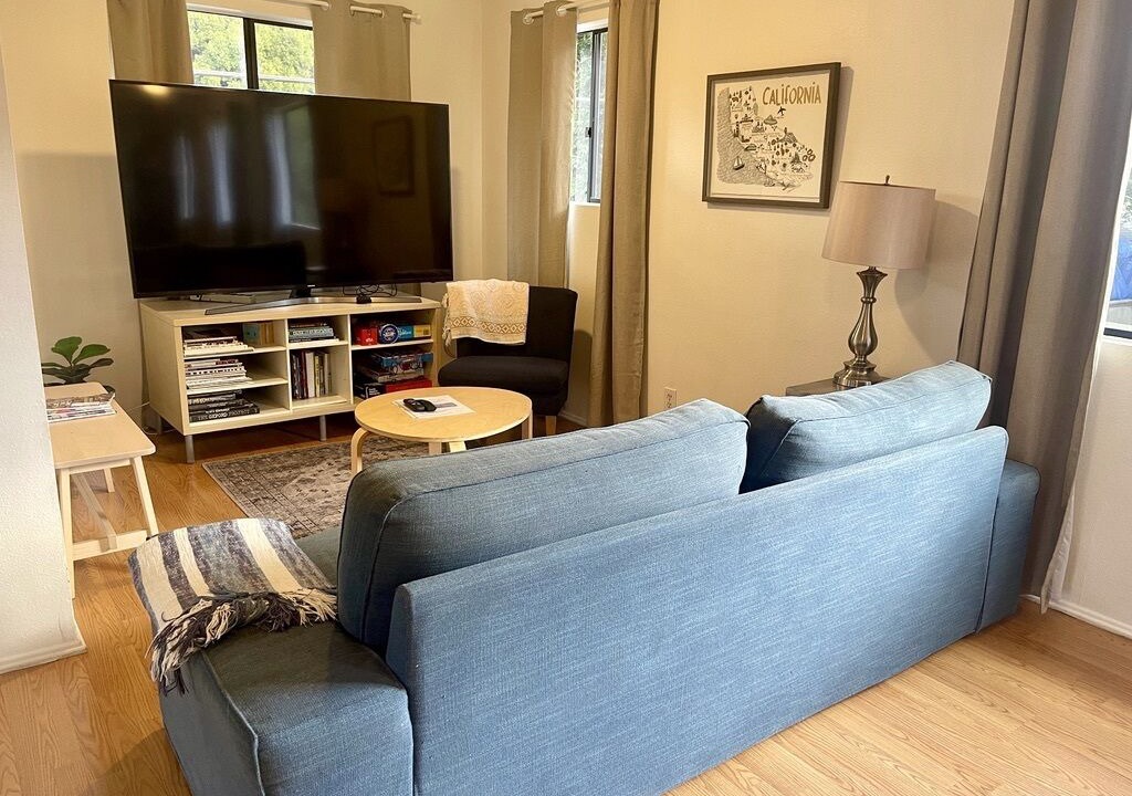 Photo of Livingroom in Carlson Park
