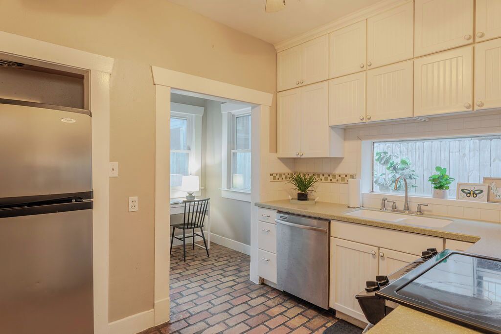 Photo of Kitchen in Neartown