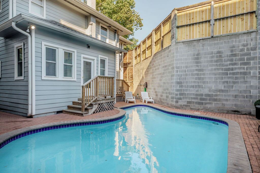 Photo of Outdoor in Neartown
