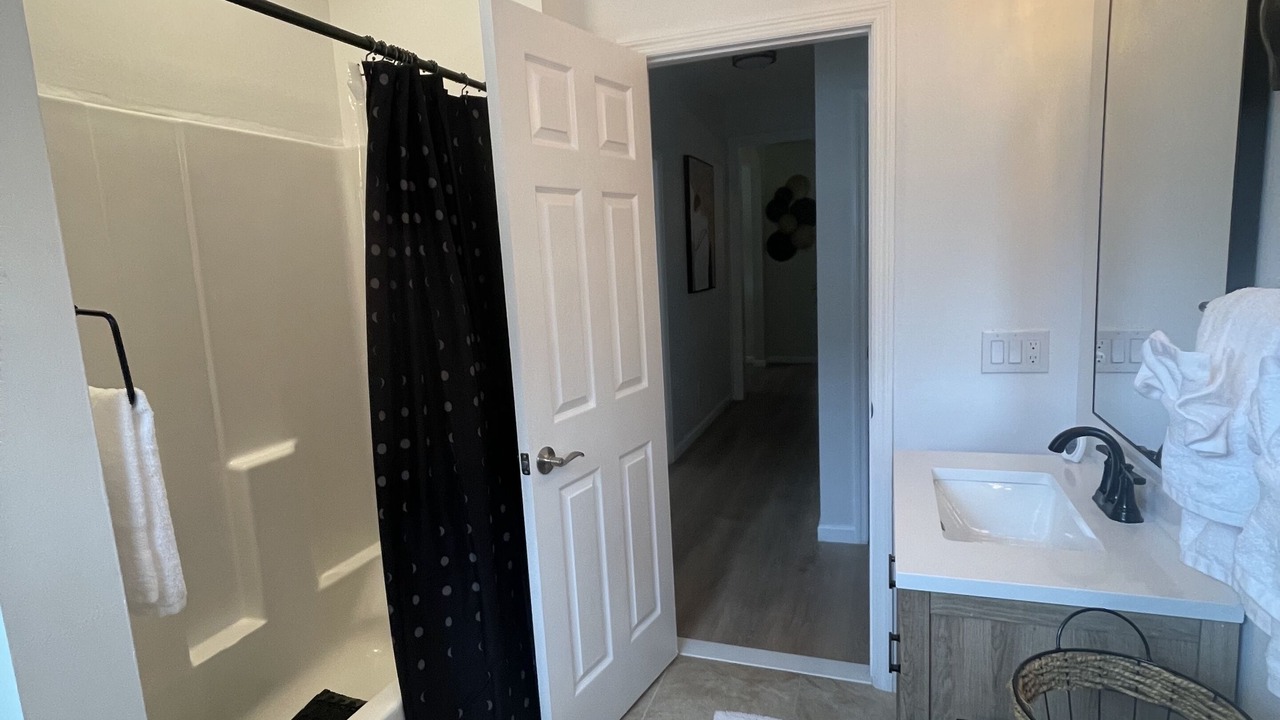 Photo of Bathroom in Garden City