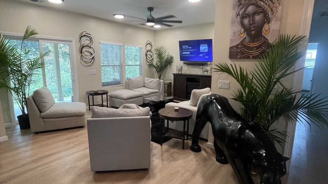 Photo of Livingroom in Garden City