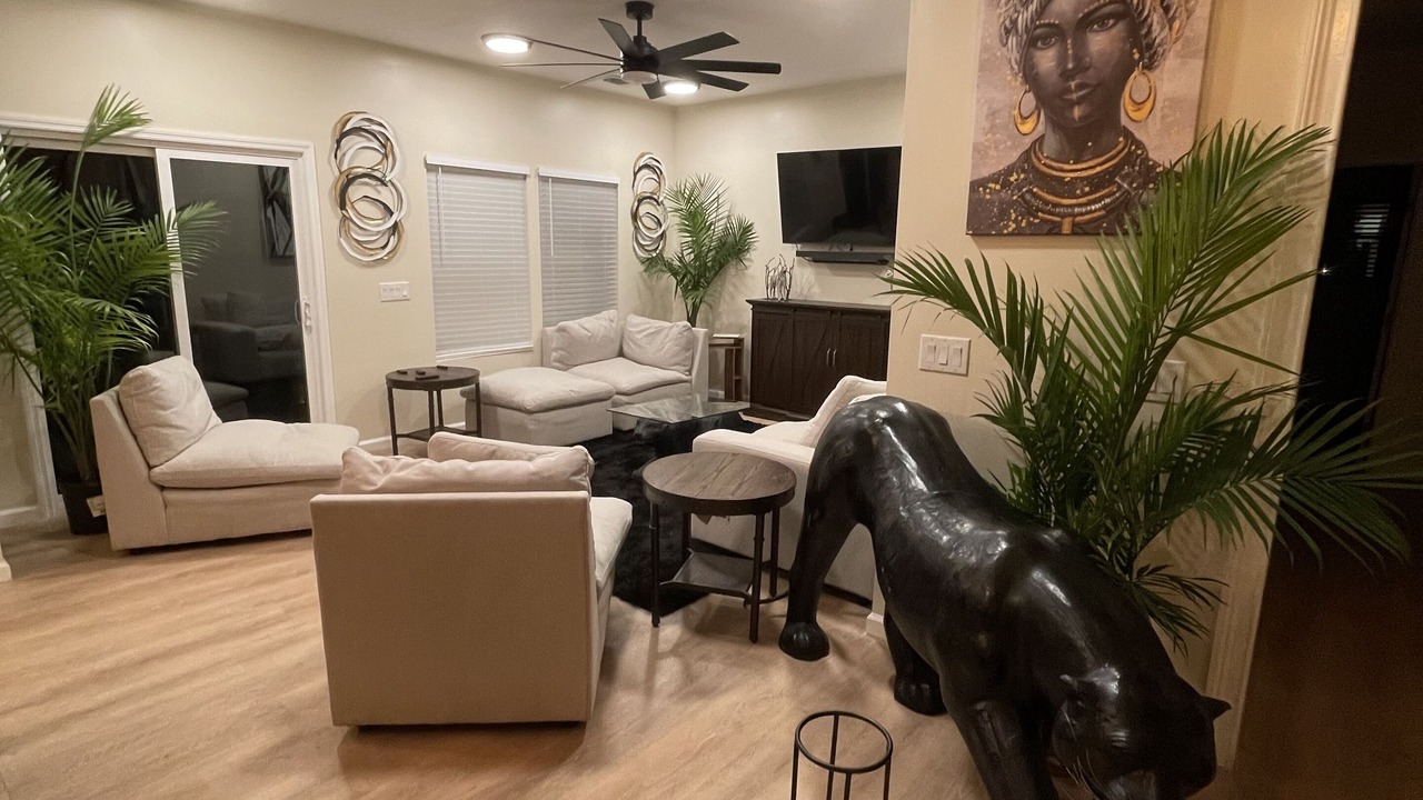 Photo of Livingroom in Garden City