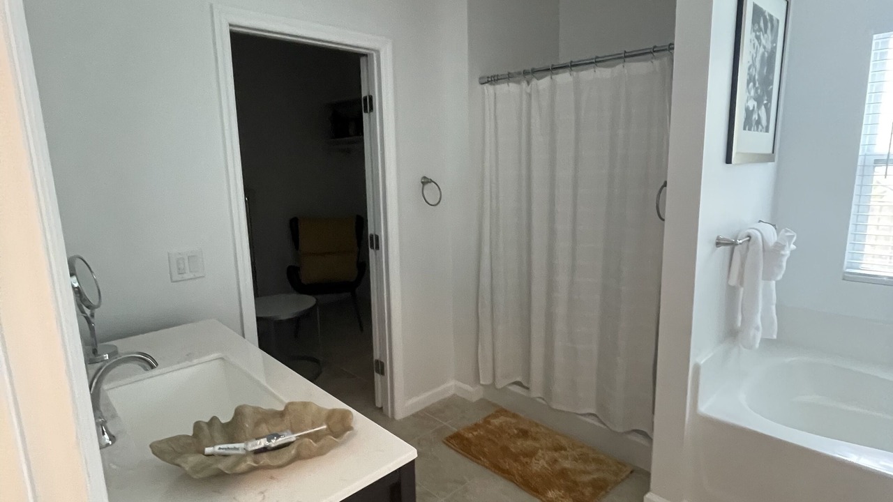 Photo of Bathroom in Garden City