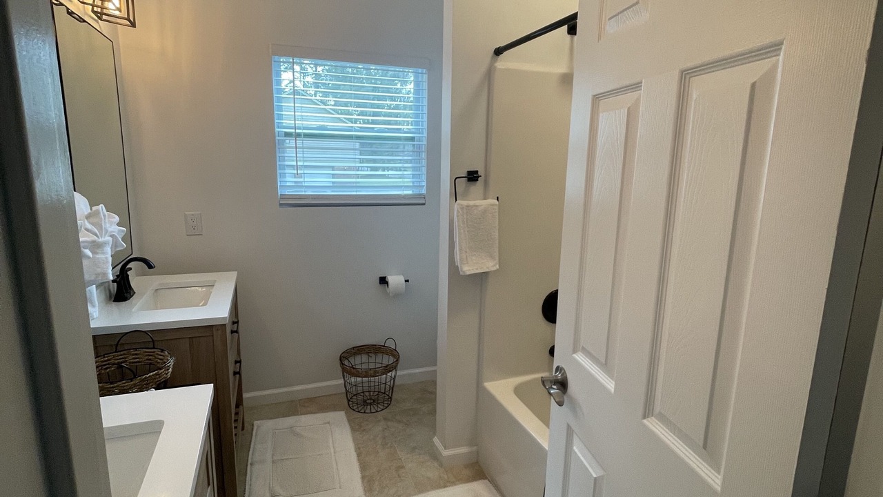 Photo of Bathroom in Garden City