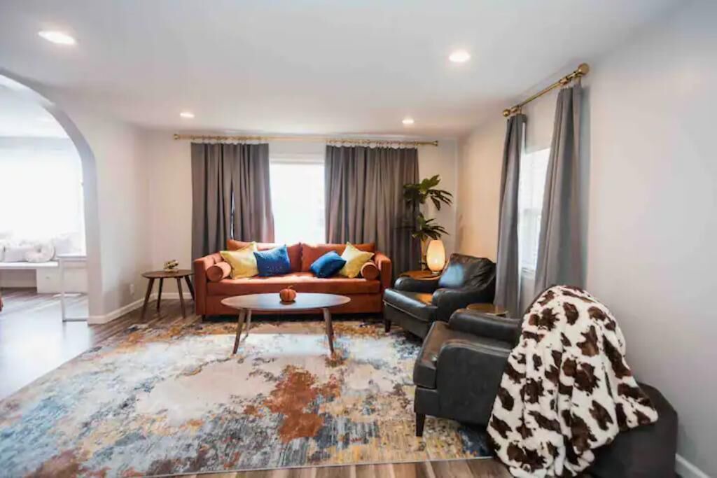 Photo of Livingroom in Dodge City
