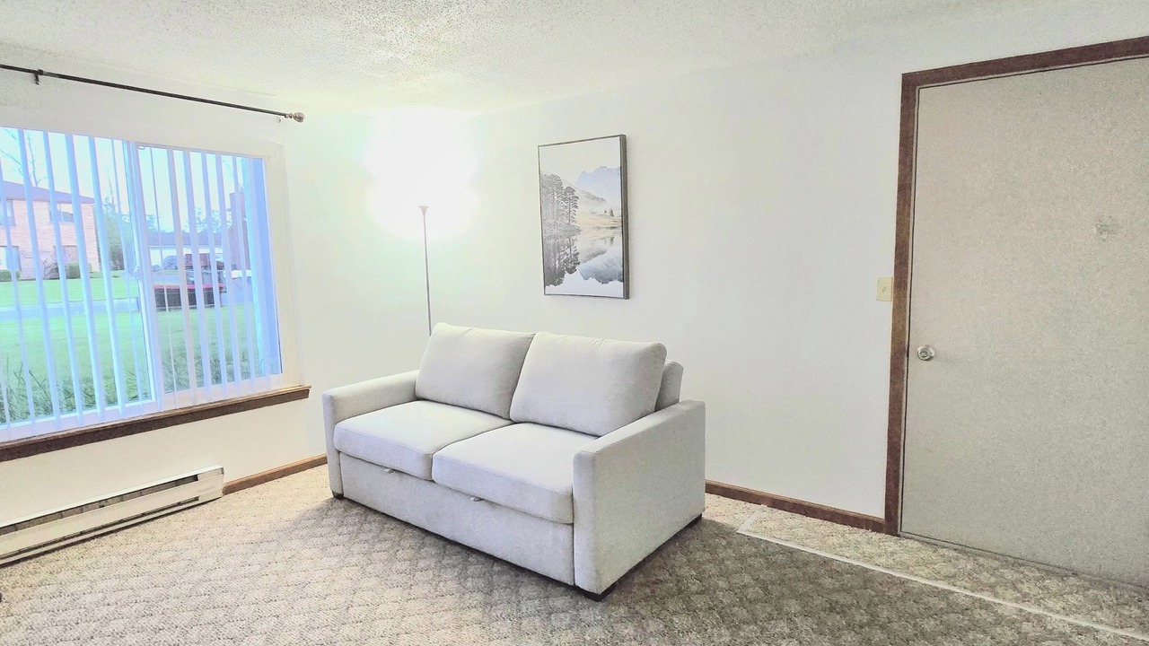 Photo of Livingroom in North Tonawanda