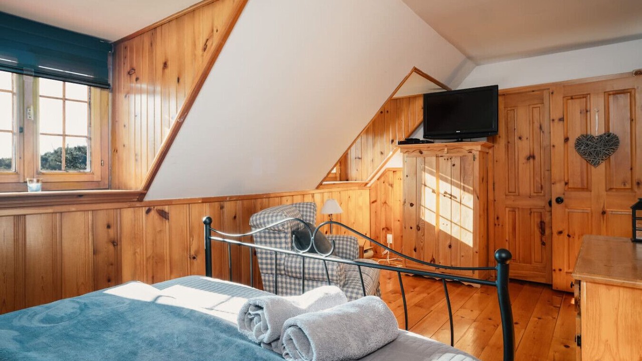 Photo of Bedroom in Entrelacs