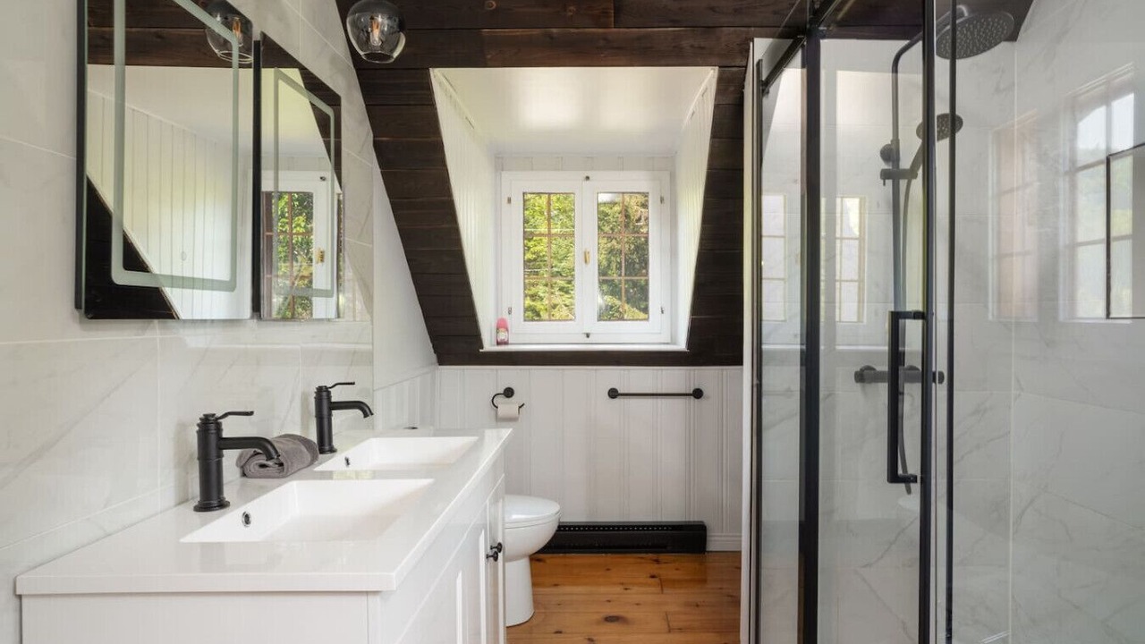 Photo of Bathroom in Entrelacs