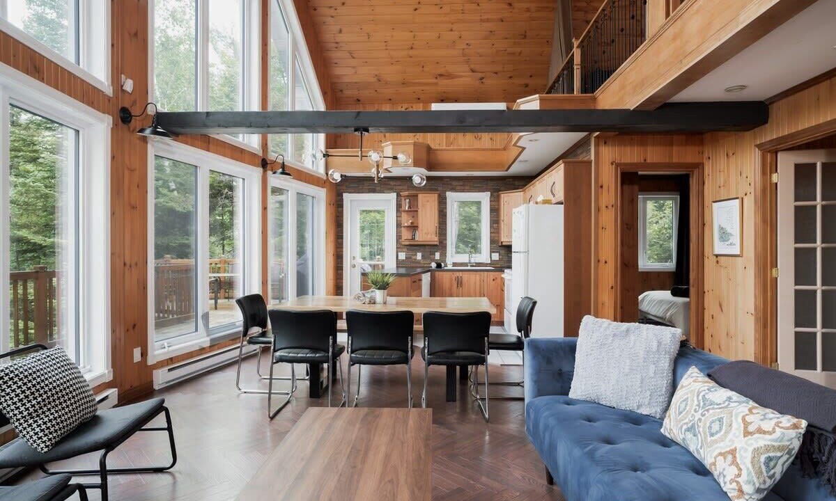 Photo of Livingroom in Chertsey