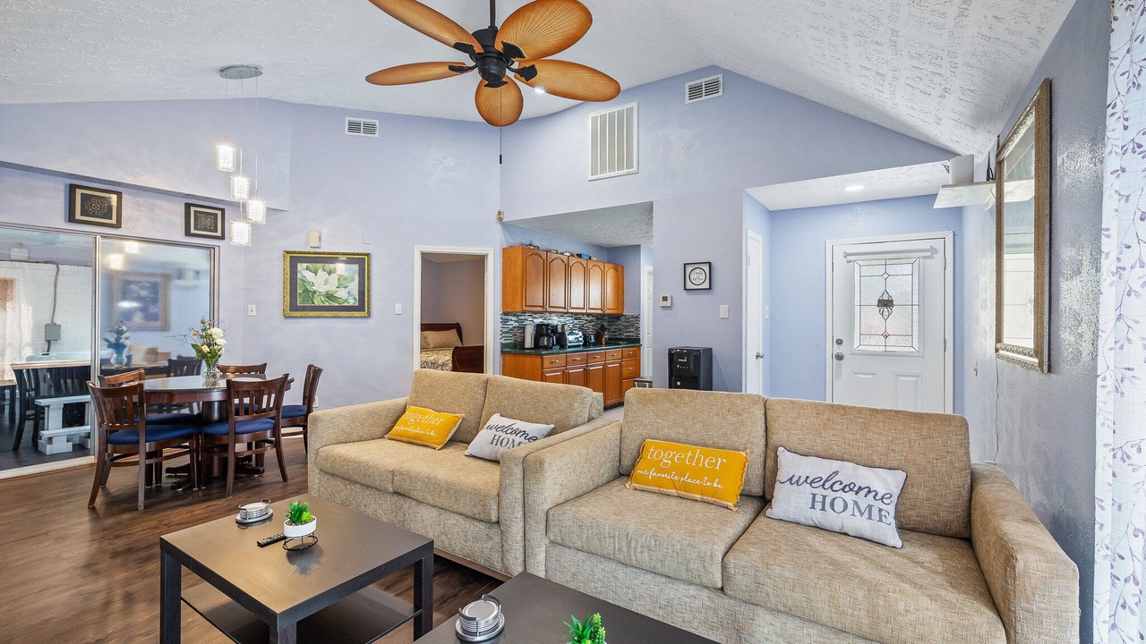 Photo of Livingroom in Barker