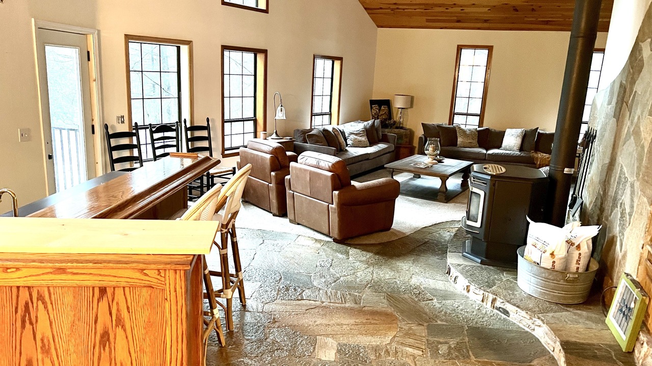 Photo of Livingroom in Nevada City