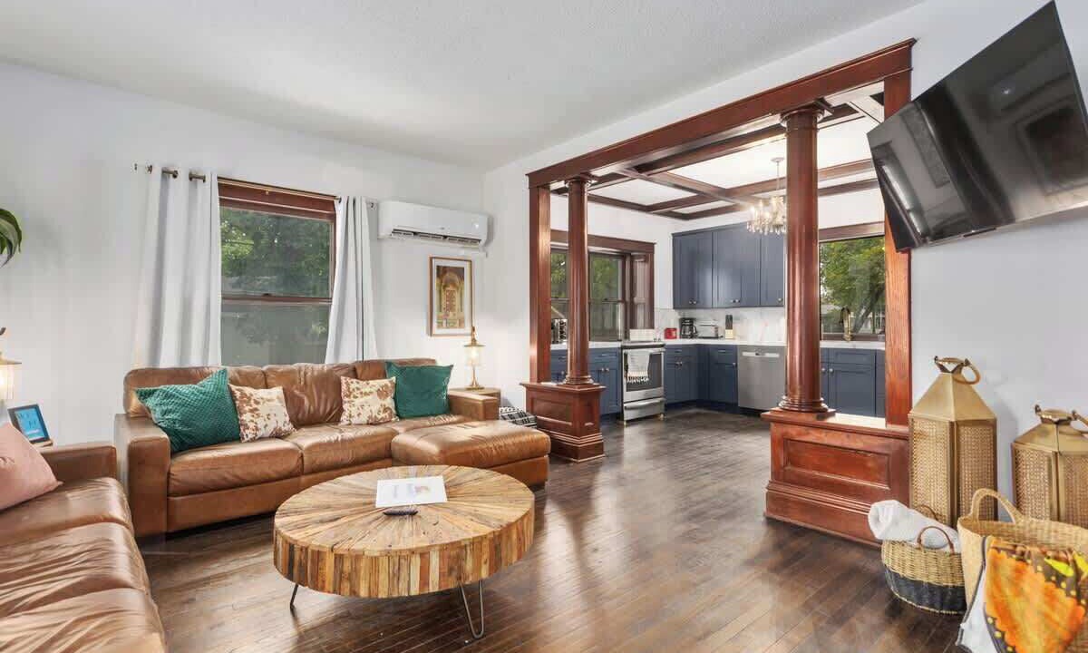 Photo of Livingroom in Olathe