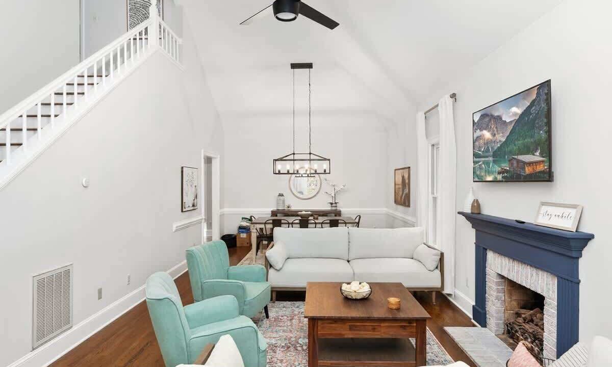 Photo of Livingroom in Dilworth