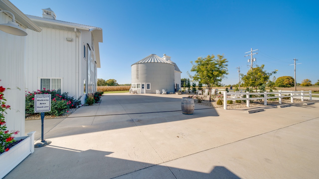 Photo of Outdoor in Biggsville