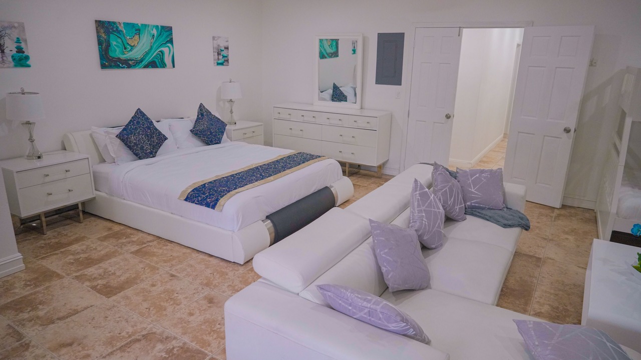 Photo of Bedroom in Coral Springs