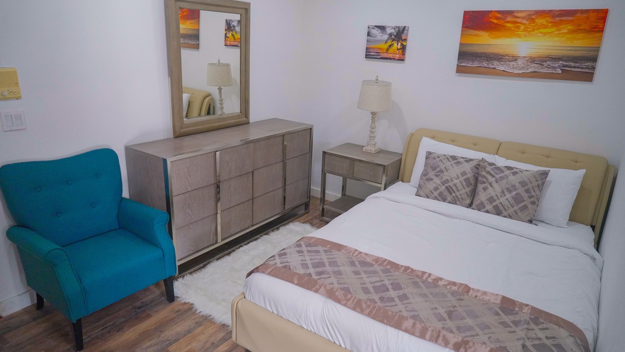 Photo of Bedroom in Coral Springs
