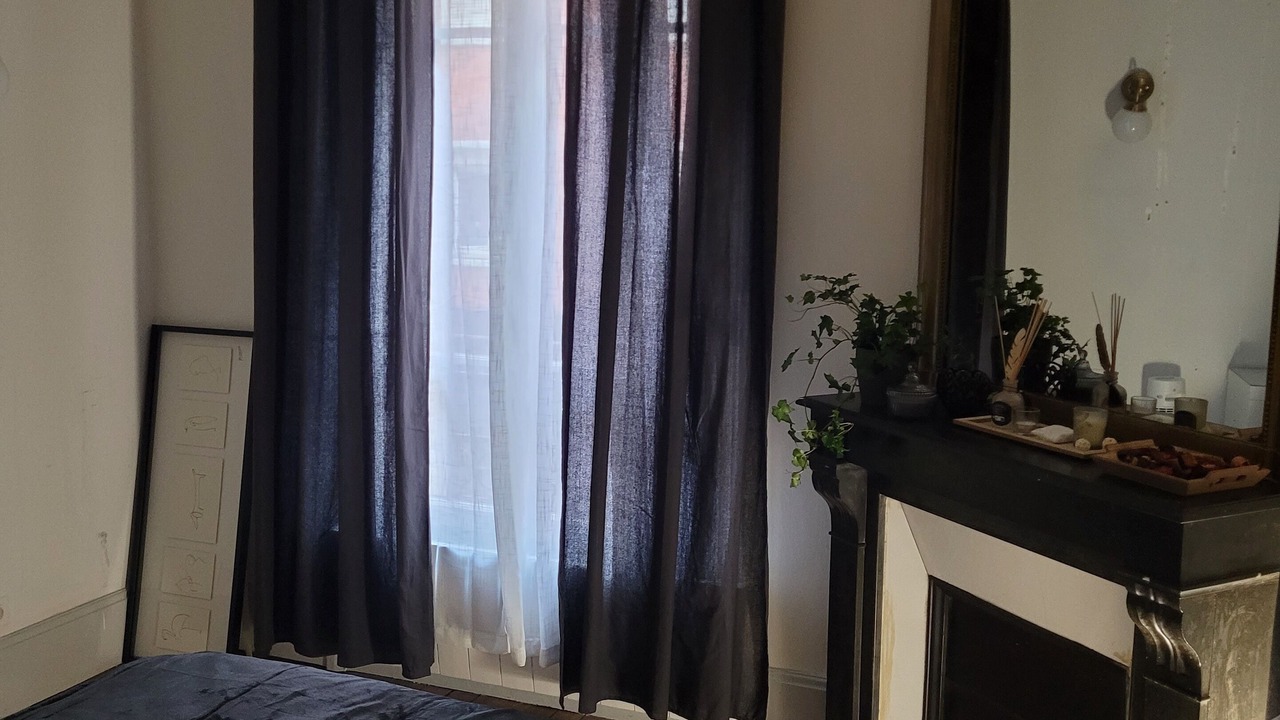 Photo of Bedroom in Republique–Point-du-Jour