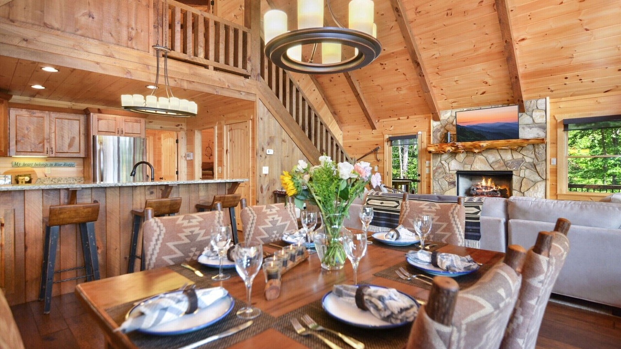 Photo of Others in Aska