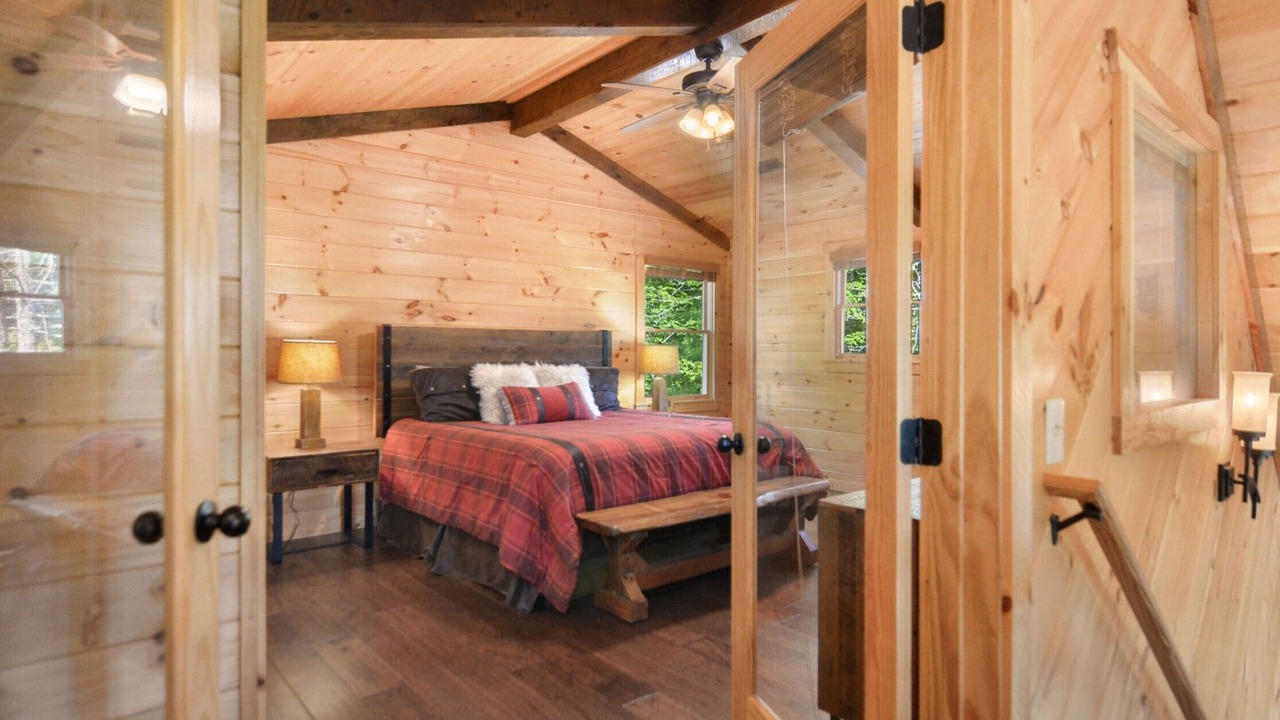 Photo of Others in Aska