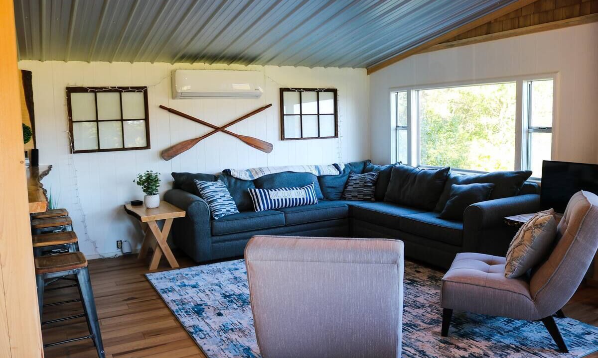 Photo of Livingroom in Farmington Falls