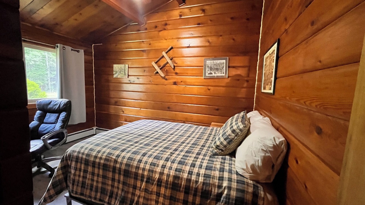 Photo of Bedroom in White Mountains