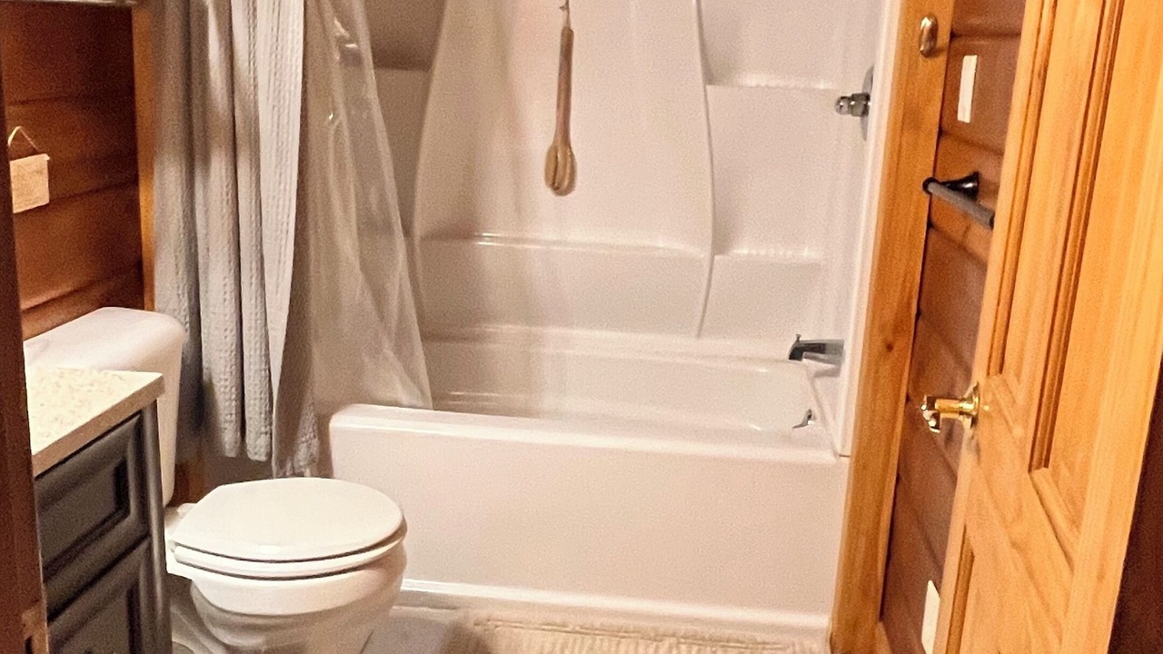 Photo of Bathroom in White Mountains