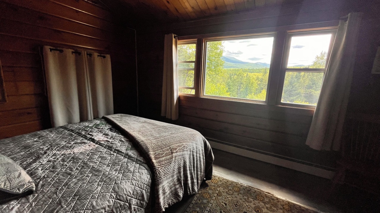 Photo of Bedroom in White Mountains