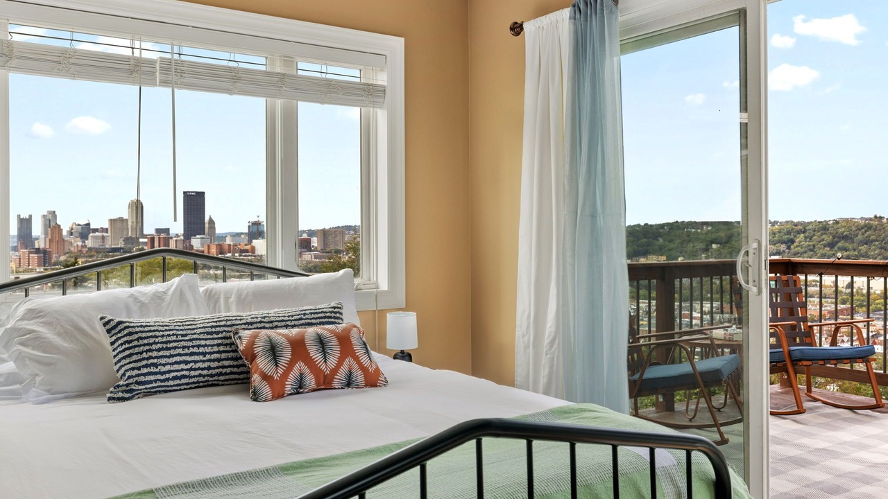 Photo of Patio Balcony in South Side Slopes