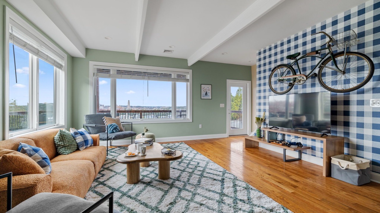 Photo of Bedroom in South Side Slopes