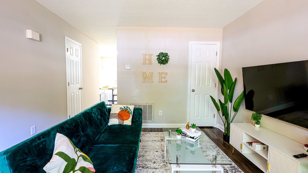 Photo of Livingroom in Apex