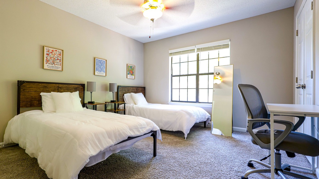 Photo of Bedroom in Apex