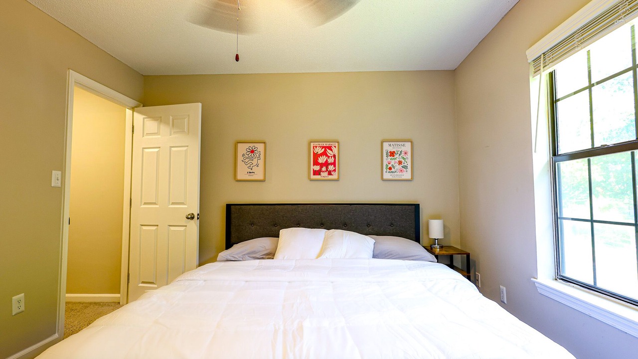 Photo of Bedroom in Apex