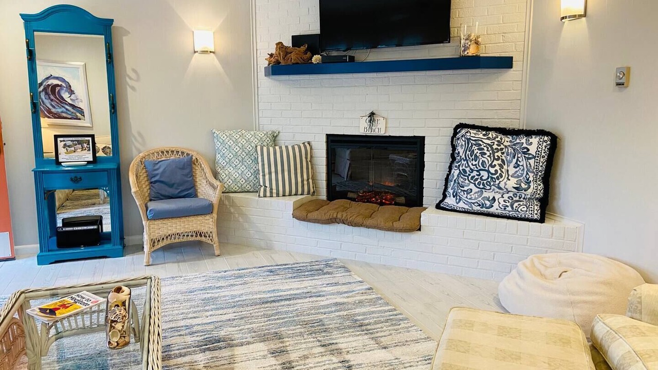 Photo of Livingroom in Northeast Virginia Beach