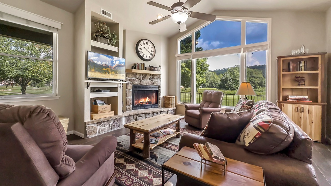 Photo of Livingroom in Camdenton