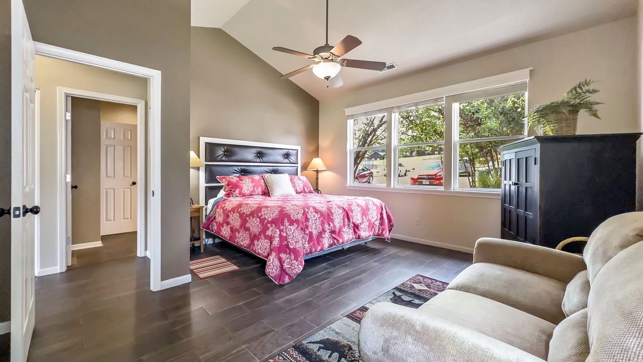 Photo of Bedroom in Camdenton